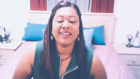 Amy online show from September 2025 09:53:02 PM