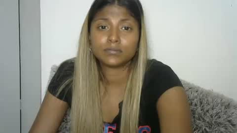 indianqtpie6 online show from September 2025 06:19:02 PM