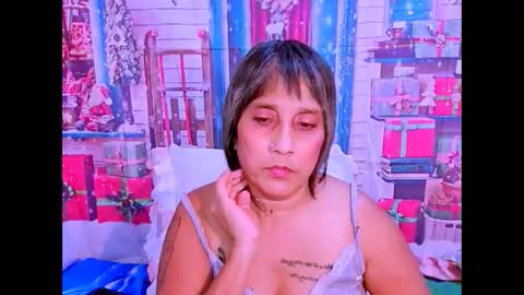 Snapshot of indianroxy27 chatting on December 2025 10:25:01 PM indianroxy27 online show from December 2025 10:25:01 PM