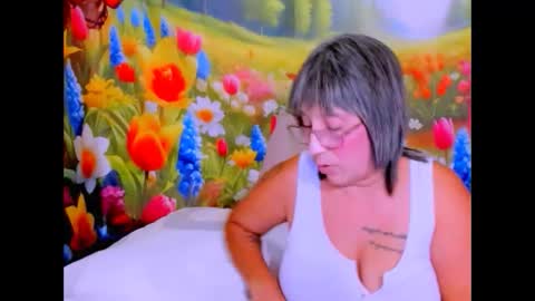 indianroxy27 online show from April 2026 06:43:02 PM