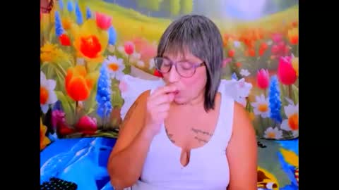 indianroxy27 online show from April 2026 07:22:02 AM