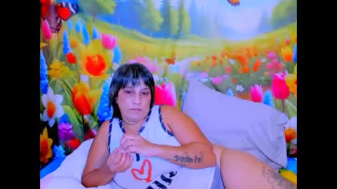 indianroxy27 online show from May 2026 07:03:01 AM