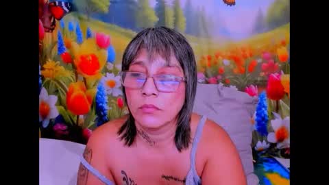 indianroxy27 online show from May 2026 07:16:02 AM