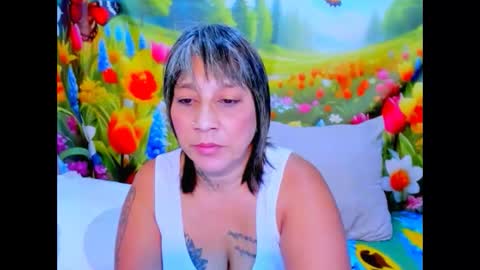 indianroxy27 online show from May 2026 06:53:01 AM