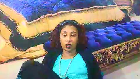 Snapshot of indiansexybutt4u2luv chatting on July 2026 06:37:02 AM indiansexybutt4u2luv online show from July 2026 06:37:02 AM