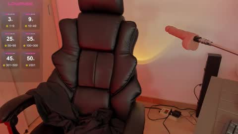 Snapshot of indie_78 chatting on September 2025 05:57:02 PM Hey Im Indie follow me on my instagram online show from September 2025 05:57:02 PM