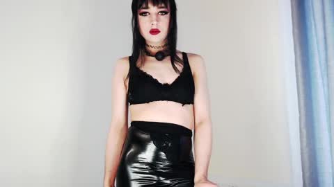 Snapshot of infinity_of_love chatting on January 2025 11:26:02 AM Jeremy online show from January 2025 11:26:02 AM