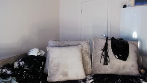 Snapshot of infinity_of_love chatting on February 2025 02:08:01 PM Jeremy online show from February 2025 02:08:01 PM