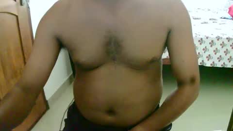 Snapshot of ingloriousuncut chatting on February 2025 08:06:02 AM Inglorious Hairy Uncut online show from February 2025 08:06:02 AM