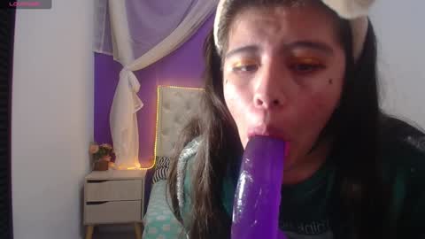 Ingrid petite online show from December 2024 05:04:01 AM