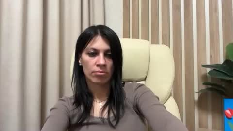 Snapshot of injaathome chatting on April 2026 06:10:01 PM InjaAtHome online show from April 2026 06:10:01 PM