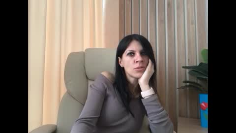 Snapshot of injaathome chatting on April 2026 06:49:01 AM InjaAtHome online show from April 2026 06:49:01 AM
