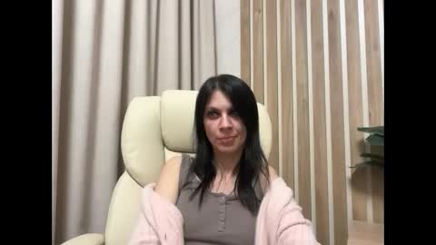 Snapshot of injaathome chatting on May 2026 06:27:02 PM InjaAtHome online show from May 2026 06:27:02 PM