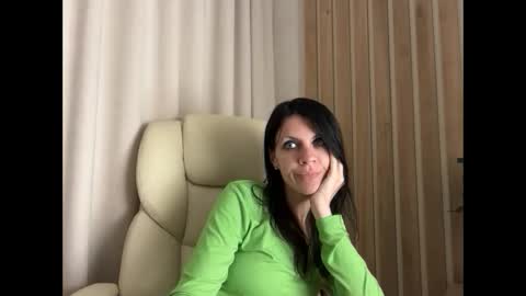 Snapshot of injaathome chatting on May 2026 07:41:02 PM InjaAtHome online show from May 2026 07:41:02 PM