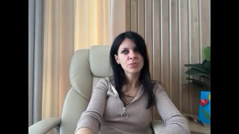 Snapshot of injaathome chatting on May 2026 05:45:02 AM InjaAtHome online show from May 2026 05:45:02 AM