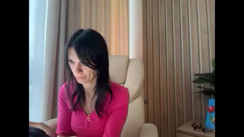 Snapshot of injaathome chatting on May 2026 06:09:01 PM InjaAtHome online show from May 2026 06:09:01 PM
