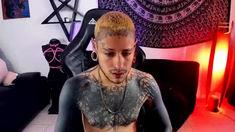 Dani  online show from September 2025 10:11:02 PM