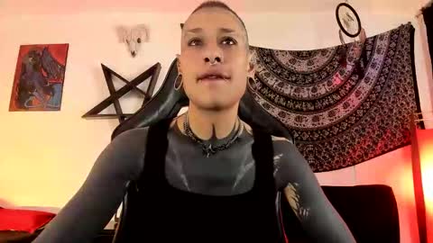 Snapshot of ink_u_buzz chatting on February 2026 10:15:02 PM Dani online show from February 2026 10:15:02 PM