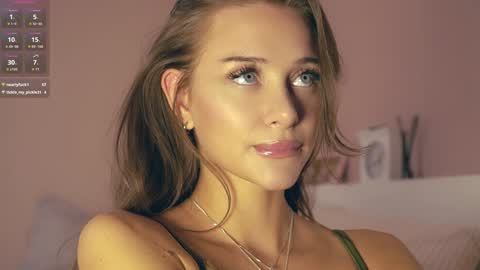 Im Senise Welcome to my room My instagram  online show from October 2025 07:17:01 AM