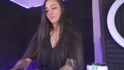 Dayana  online show from April 2026 01:05:01 AM