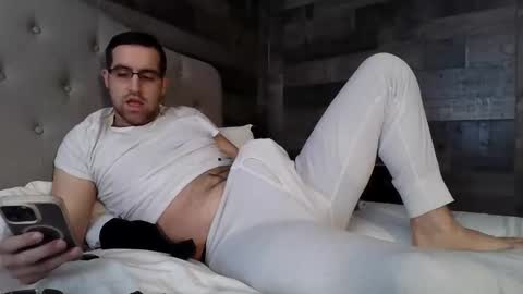 Snapshot of inmybackyard chatting on December 2025 03:31:01 PM InMyBackyard online show from December 2025 03:31:01 PM