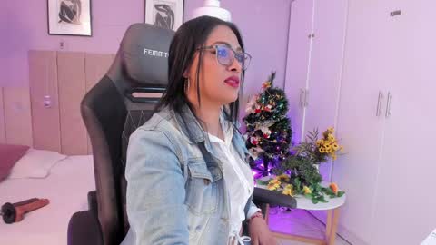 Snapshot of inndrahot chatting on December 2024 04:00:02 AM Indra online show from December 2024 04:00:02 AM