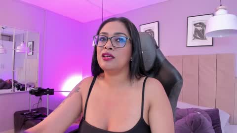 Snapshot of inndrahot chatting on January 2025 03:33:02 AM Indra online show from January 2025 03:33:02 AM