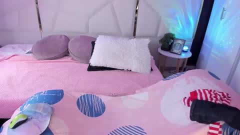 Snapshot of inndrahot chatting on November 2025 01:15:02 AM Indra online show from November 2025 01:15:02 AM