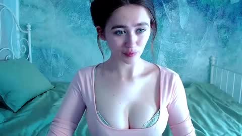 Lina online show from April 2026 01:35:01 PM