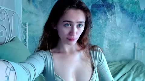 Lina online show from May 2026 02:22:01 PM