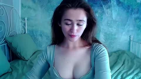 Lina online show from May 2026 05:02:02 AM