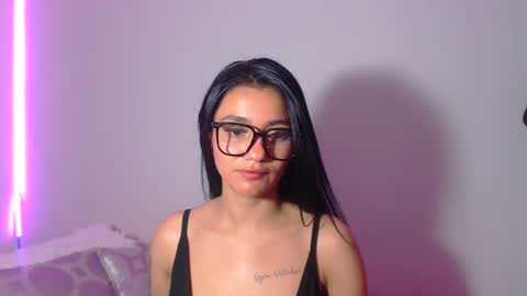 Snapshot of innocent_fox chatting on September 2025 03:52:01 AM Abril online show from September 2025 03:52:01 AM