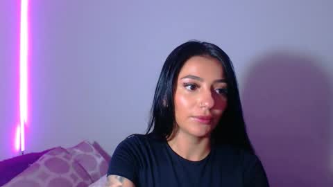 Snapshot of innocent_fox chatting on February 2026 03:24:02 AM Abril online show from February 2026 03:24:02 AM