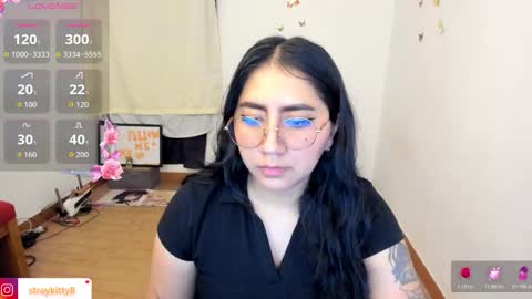 Luna        online show from March 2026 11:31:02 PM