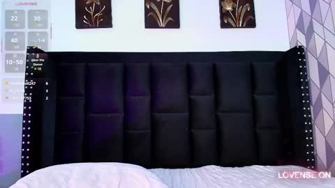 Snapshot of innocentlady_ chatting on February 2025 03:34:01 PM SELENA online show from February 2025 03:34:01 PM