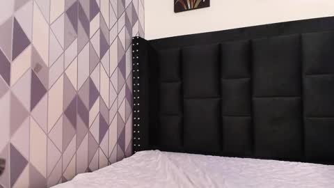 Snapshot of innocentlady_ chatting on February 2025 03:16:01 PM SELENA online show from February 2025 03:16:01 PM