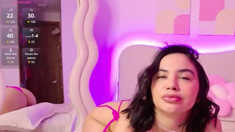 Snapshot of innocentlady_ chatting on September 2025 02:08:02 PM SELENA online show from September 2025 02:08:02 PM