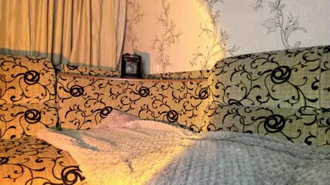 insanelysweet online show from January 2025 06:20:02 PM