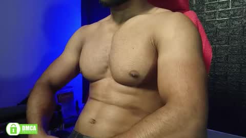 insanestud_miles2 online show from December 2025 01:18:02 PM