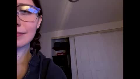 Snapshot of insideme42713 chatting on March 2026 05:44:01 AM insideme42713 online show from March 2026 05:44:01 AM