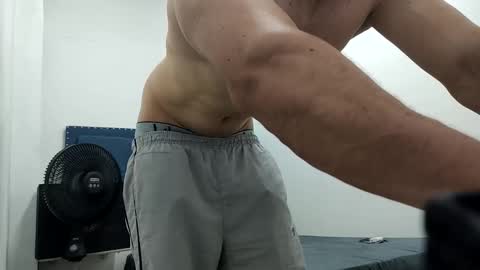 Snapshot of insistente chatting on November 2025 03:14:02 PM INSTAGRAM camilodlx online show from November 2025 03:14:02 PM