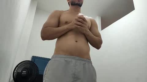 Snapshot of insistente chatting on November 2025 02:53:02 PM INSTAGRAM camilodlx online show from November 2025 02:53:02 PM