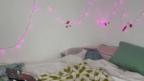 Snapshot of inspirebyeva chatting on January 2026 02:20:01 PM Eva online show from January 2026 02:20:01 PM