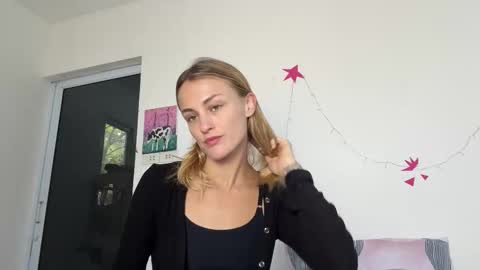 Snapshot of inspirebyeva chatting on February 2026 05:12:02 AM Eva online show from February 2026 05:12:02 AM