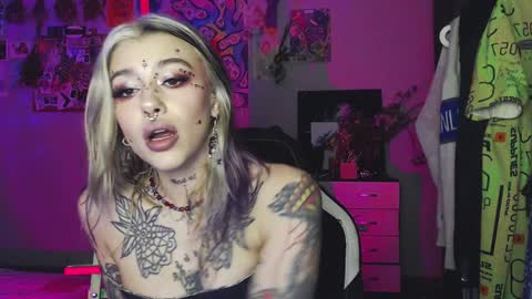 Insunnity666 online show from December 2024 03:13:02 PM