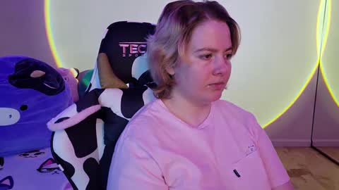 Faye online show from January 2025 02:48:01 AM