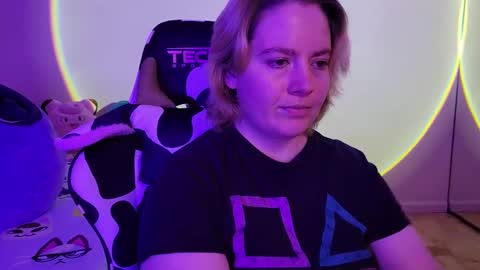 Faye online show from February 2025 03:54:01 AM