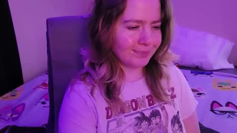 Snapshot of internetfairy_xo chatting on February 2026 06:40:02 AM Faye online show from February 2026 06:40:02 AM