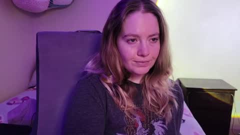 Snapshot of internetfairy_xo chatting on May 2026 05:49:01 AM Faye online show from May 2026 05:49:01 AM