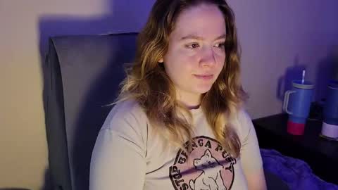 Snapshot of internetfairy_xo chatting on May 2026 06:11:02 AM Faye online show from May 2026 06:11:02 AM